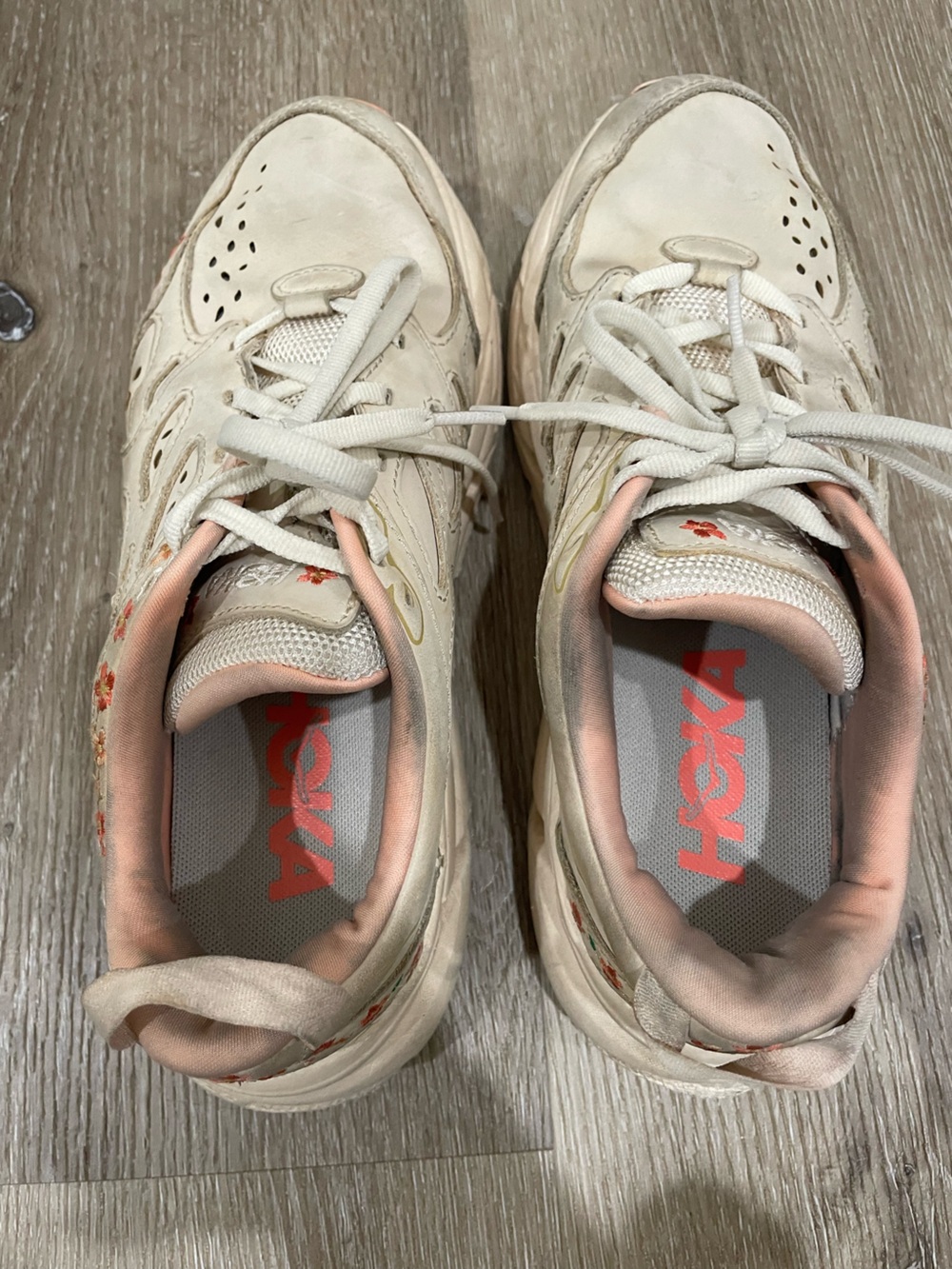 Hoka Vibrant Bloom Athletic Sneakers Vanilla Dry Clay Pink Floral Embroidery 7.5 - Picture 8 of 9